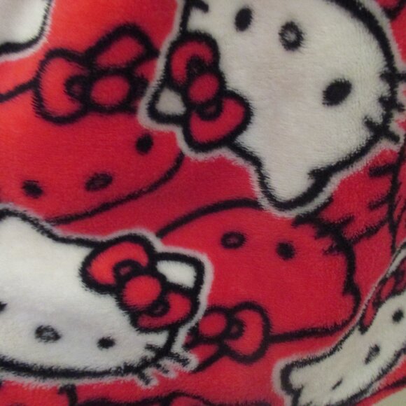 Girls Hello Kitty Fleece Dark PInk & White Bathrobe with tie sash Size 4 - XS - Picture 3 of 4